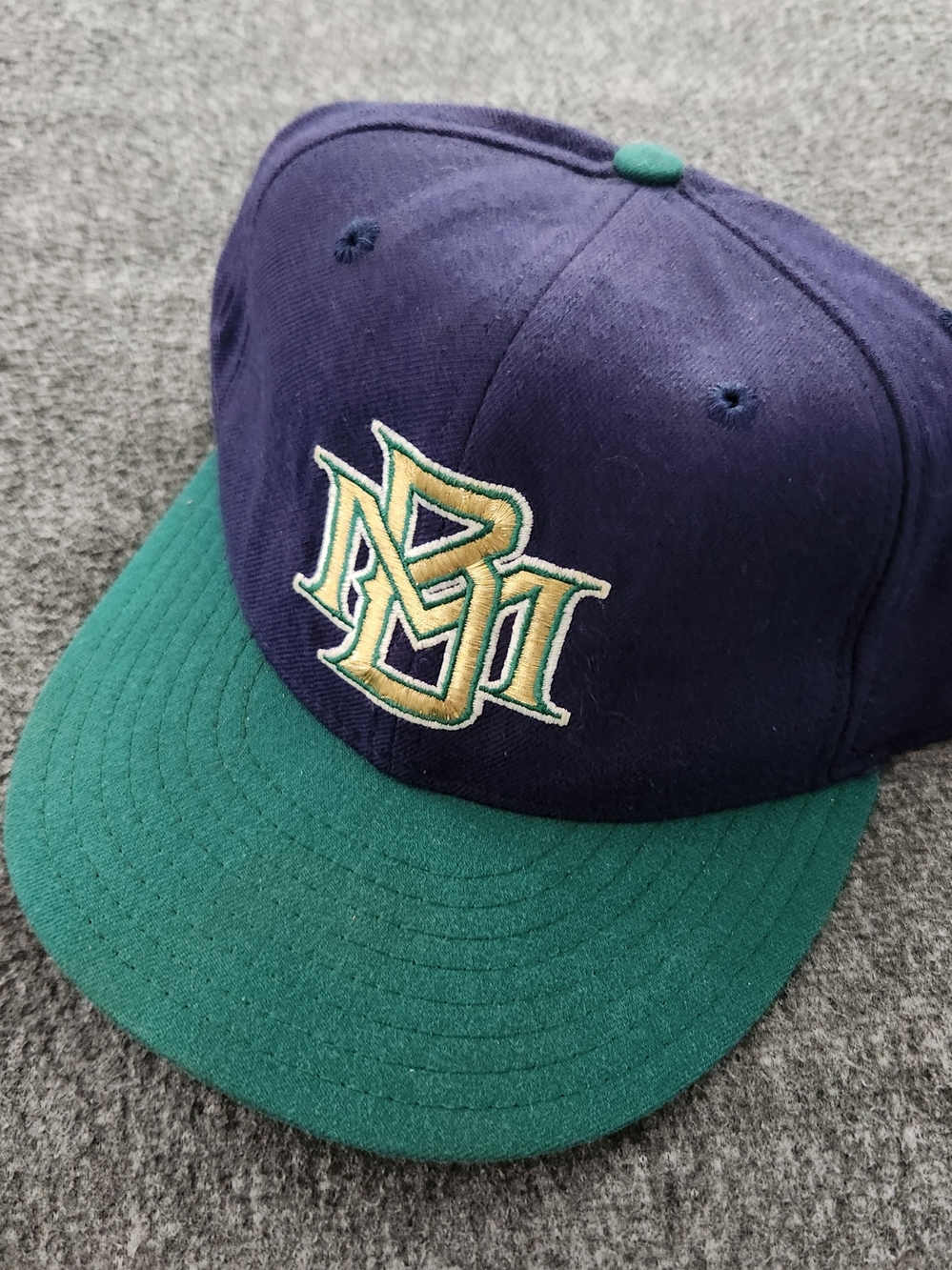 Vintage New Era Milwaukee Brewers Fitted Hat 6 7/8